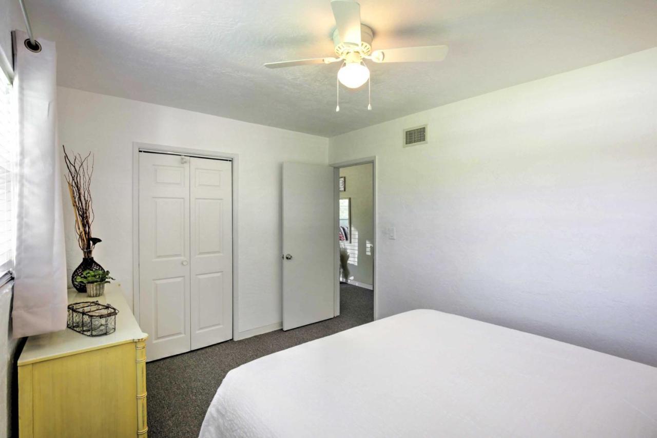 New Smyrna Beach Abode With Fire Pit, Walk To Beach! Exterior photo